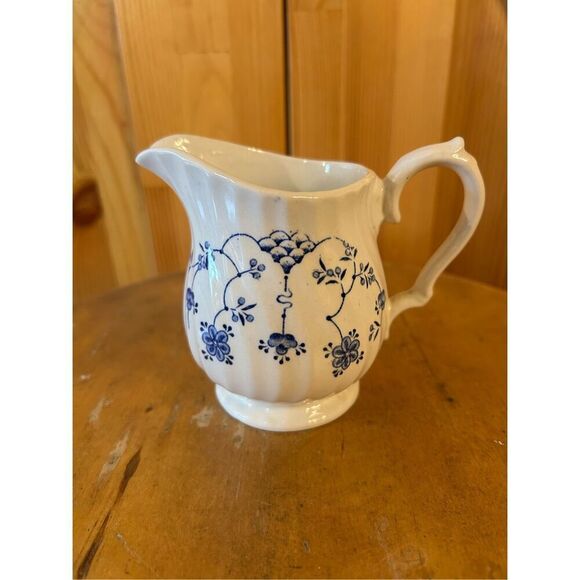 Myott Staffordshire FINLANDIA Creamer England (8858) - Picture 3 of 6